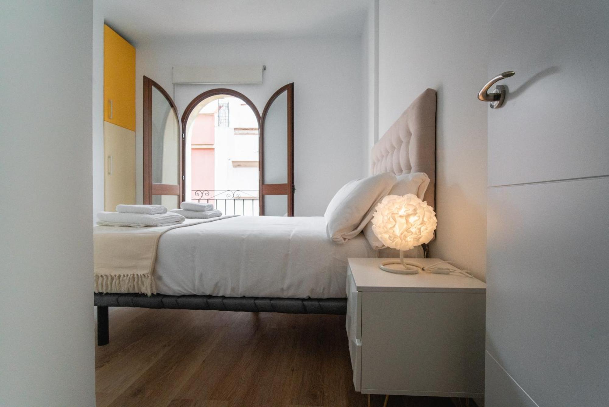 Gravina Corner House Apartment Seville Exterior photo